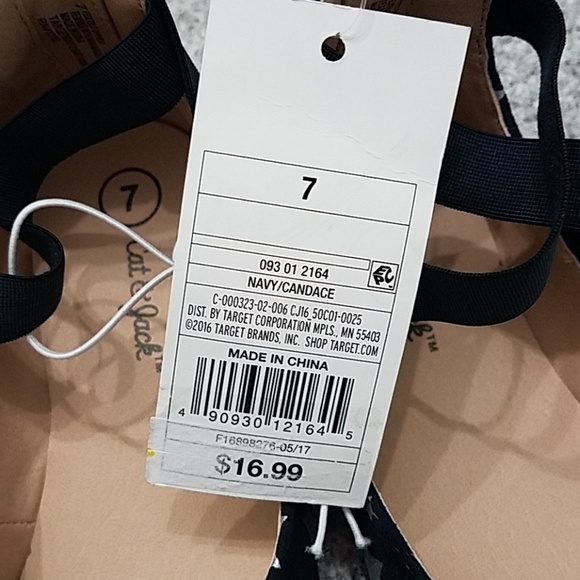 Cat & jack sz 7 navy shoes - Picture 4 of 4